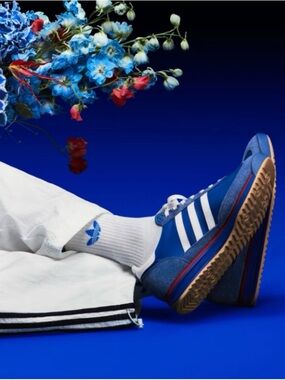 Unisex, adidas SL 72 Blue White Sneakers with Red w/ Gum Accents  9.5 W, 8 M